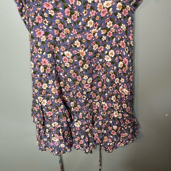 Altar’d State Briar Floral Ruffle Romper - Picture 9 of 13